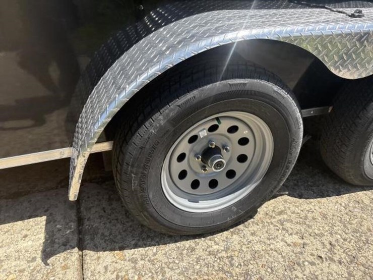 mueller-8in-gas-tapping-trailer-image-58
