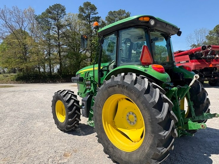 2022-john-deere-6120e-image-9