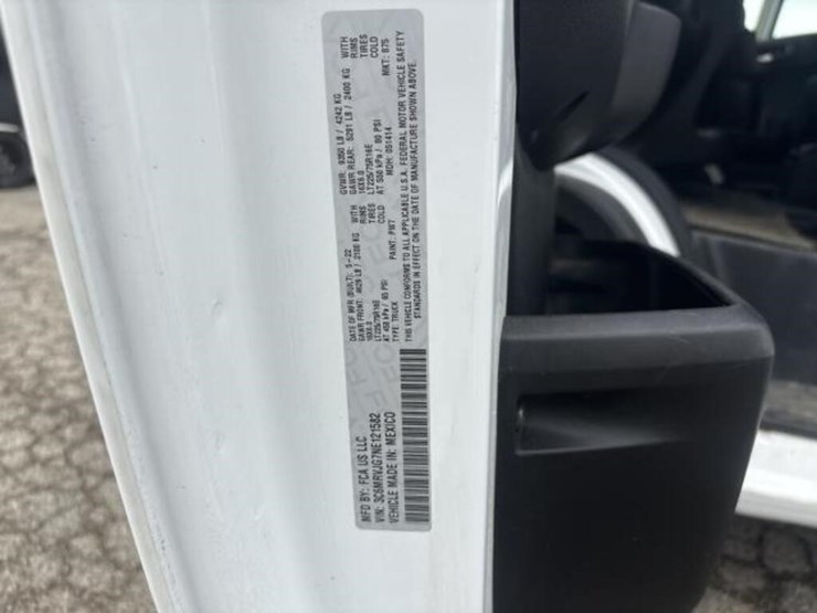 2022-dodge-3500-image-23