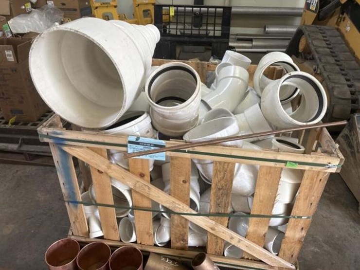 miscellaneous-different-size-pvc-fittings-image-1