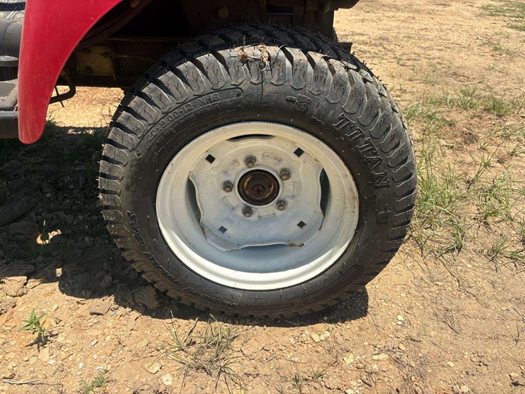 massey-ferguson-2924d-image-9