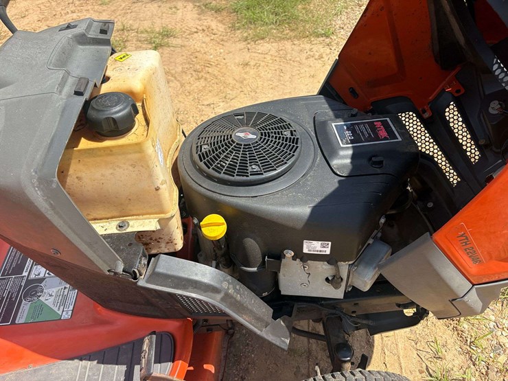 husqvarna-yth22v-46"-cut-riding-mower-image-14
