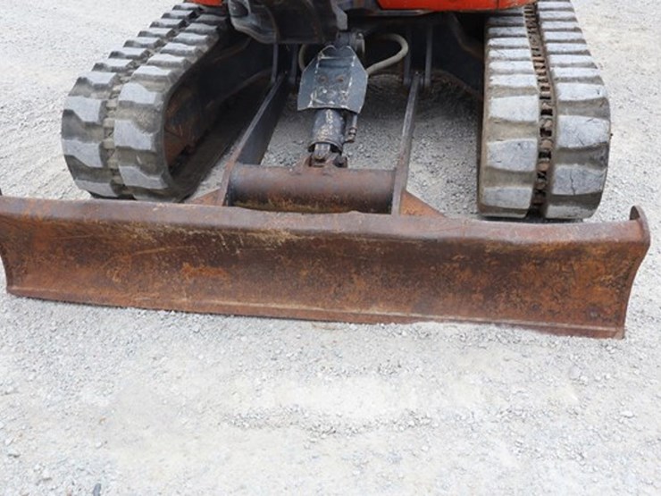 2012-kubota-kx057-4-image-11