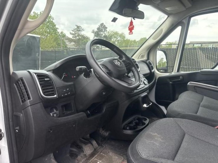 2022-dodge-3500-image-18