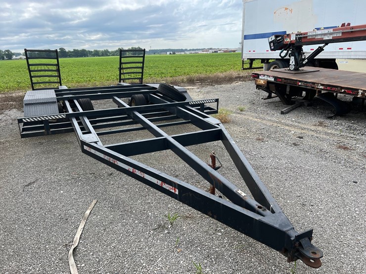 #580-•-donahue-combine-or-sprayer-trailer---located-in-osceola,-ar-image-2