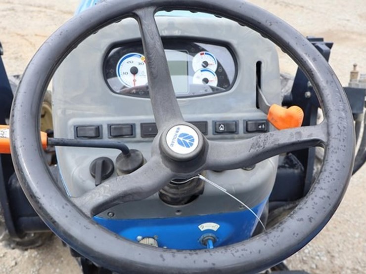 2017-new-holland-workmaster-50-image-25