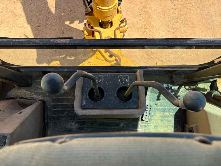 deere-410e-image-23