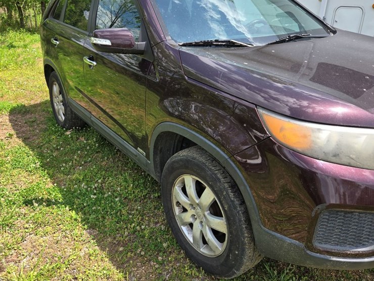 2011-kia-sorento-image-2