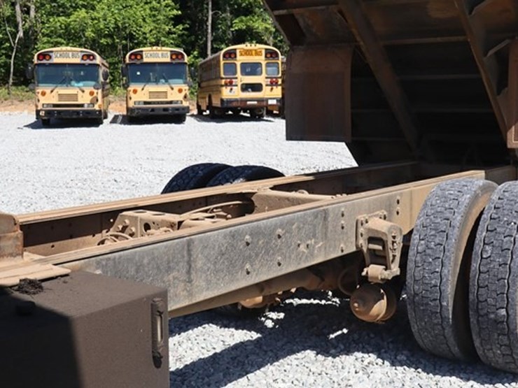 2010-international-transtar-8000-image-22