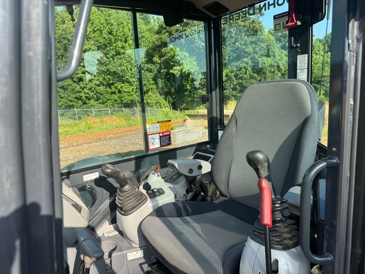 2021-deere-50g-image-9