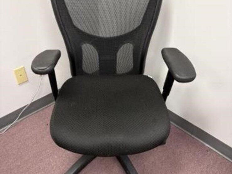 (2)-tempur-pedic-office-chairs-image-2