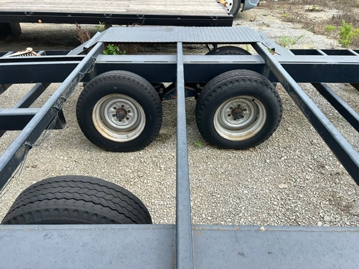 #580-•-donahue-combine-or-sprayer-trailer---located-in-osceola,-ar-image-3