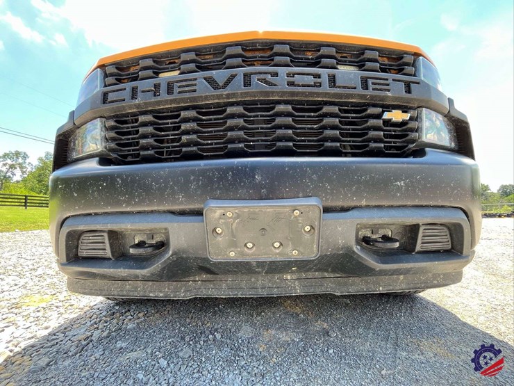 2021-chevrolet-silverado-4x4-pickup-truck-image-11