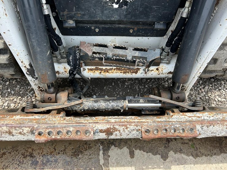 2022-bobcat-t76-image-10