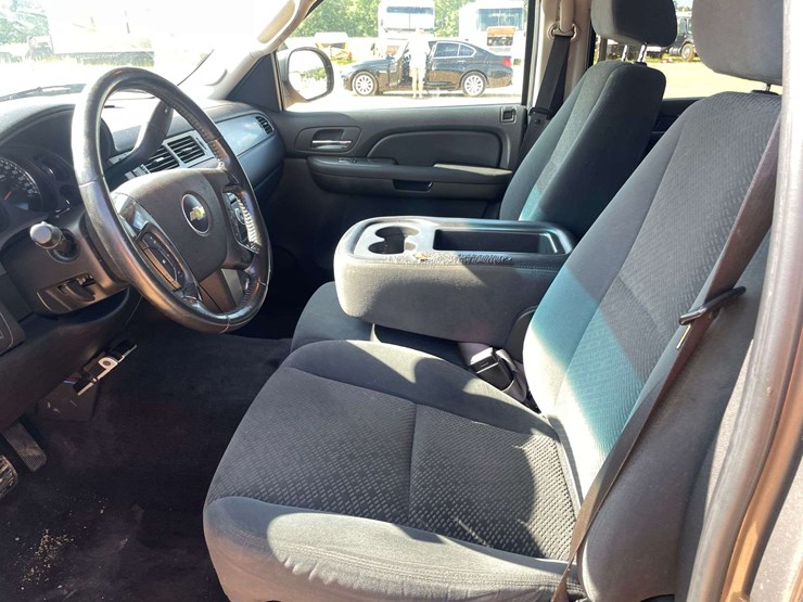 2007-chevrolet-avalanche-ls-image-10