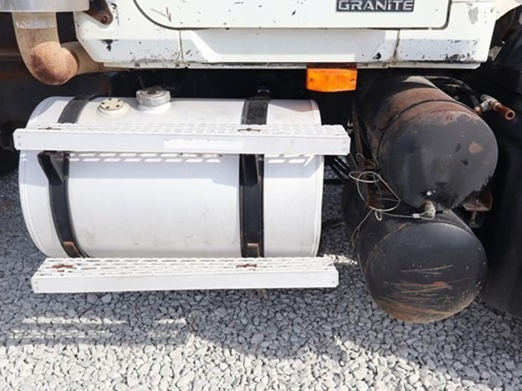 #516-•-2007-mack-cv713-tri-axle-dump-truck-image-22