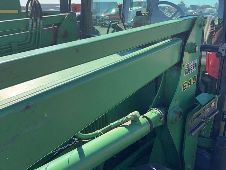 1997-john-deere-6400-image-25