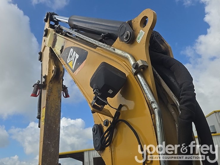 2016-cat-304e2-image-30
