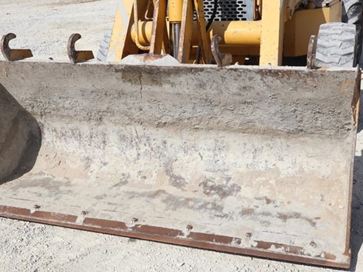 2005-deere-210le-image-23