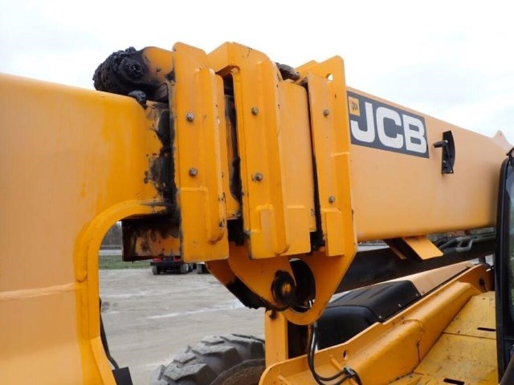 2010-jcb-510-56-image-48