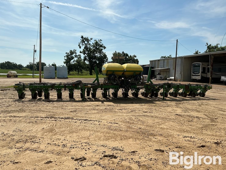 2019-john-deere-dr18-image-2
