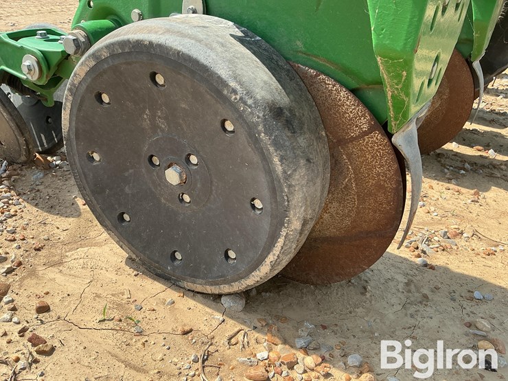 2019-john-deere-dr18-image-17