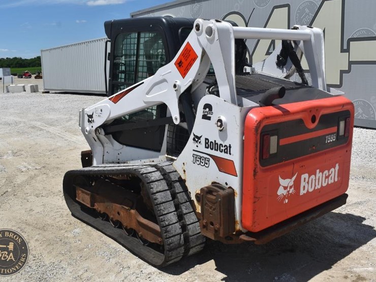2019-bobcat-t595-image-3