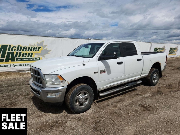 2012-dodge-2500-image-1