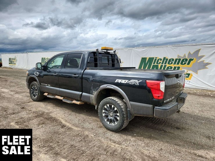 2016-nissan-titan-image-3