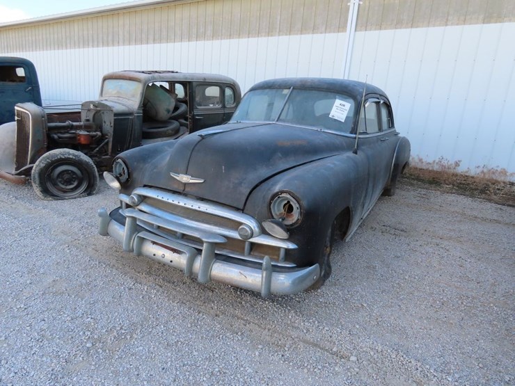 1949-chevrolet-4dr-sedan-image-2