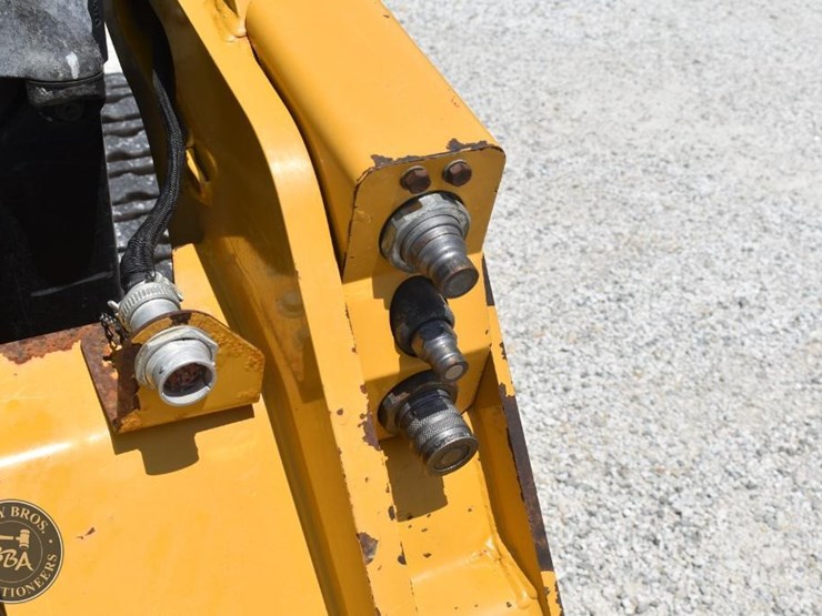 2018-caterpillar-257d-image-13