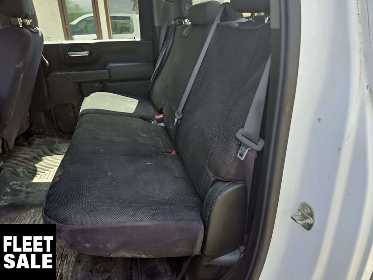 2020-chevrolet-silverado-2500hd-image-16