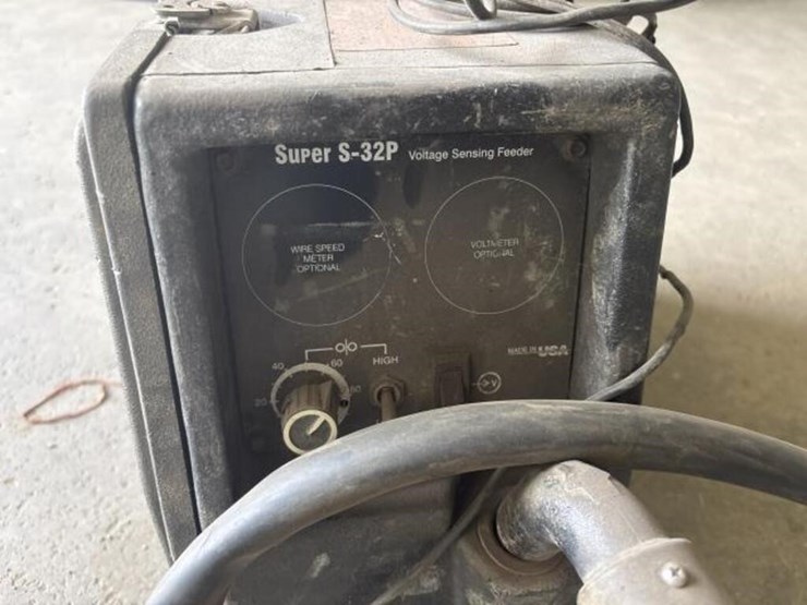 miller-s-32p-voltage-sensing-wire-feeder-image-5