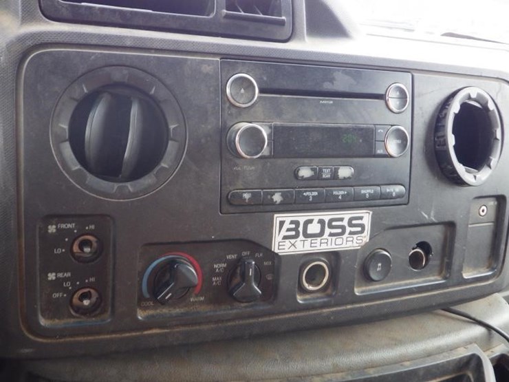 2009-ford-e350-image-23