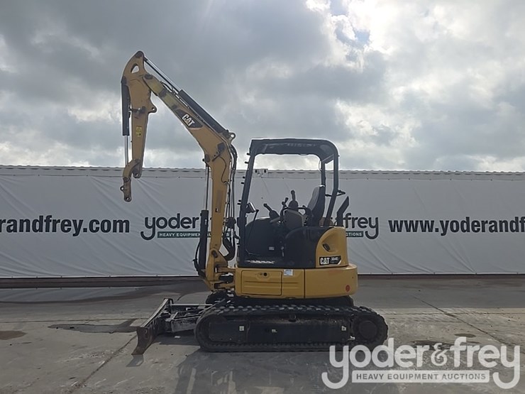2016-cat-304e2-image-2