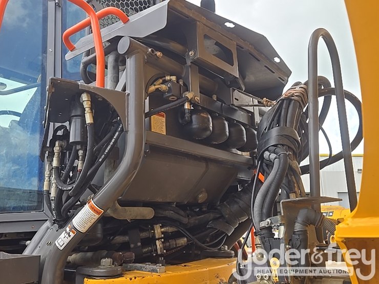 2021-volvo-a25g-image-18