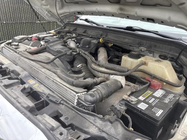 2014-ford-f350-xlt-image-31