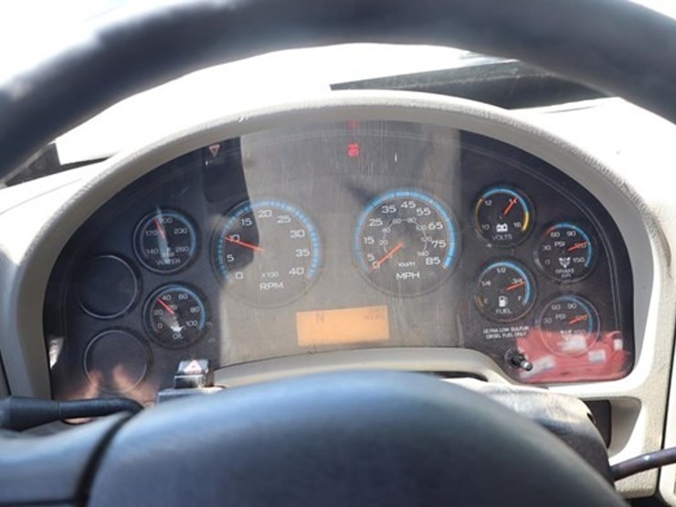 2010-international-transtar-8000-image-30