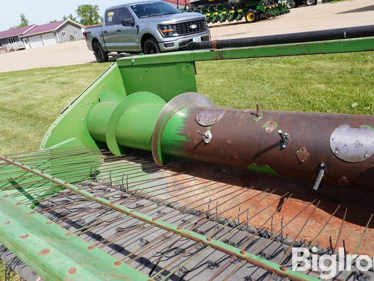 john-deere-212-image-18