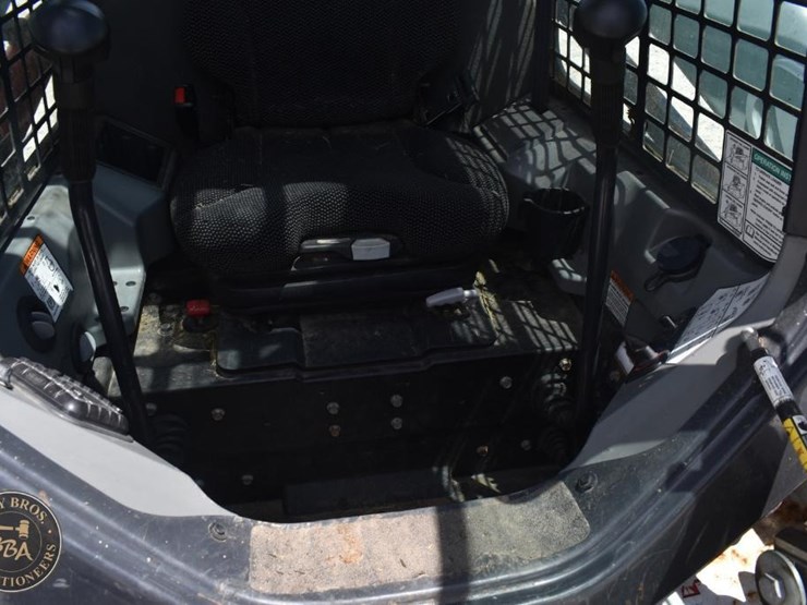2019-bobcat-t595-image-46