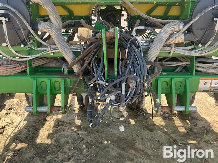 2019-john-deere-dr18-image-9