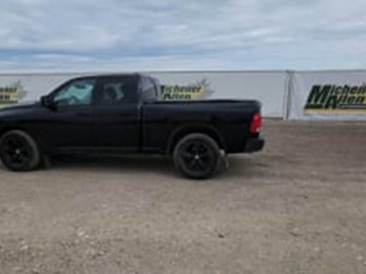 2014-dodge-1500-image-5