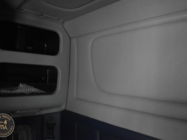 2012-peterbilt-386-image-55