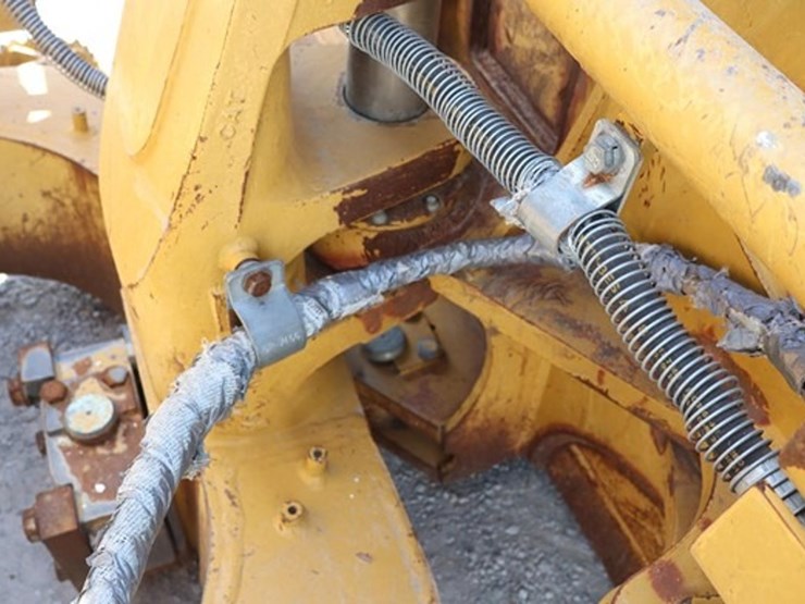 2012-caterpillar-d6n-xl-image-20