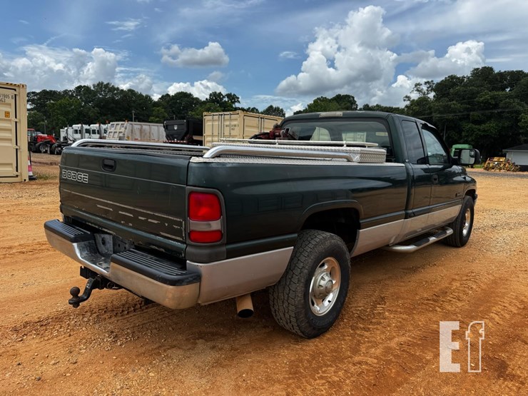 2001-dodge-2500-image-6