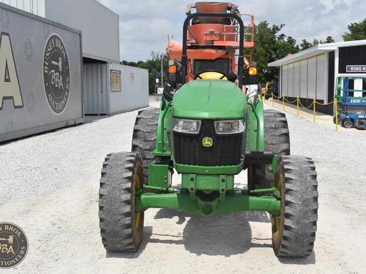 2021-john-deere-5045e-image-8