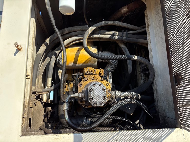 2009-sandvik-qj240-image-21