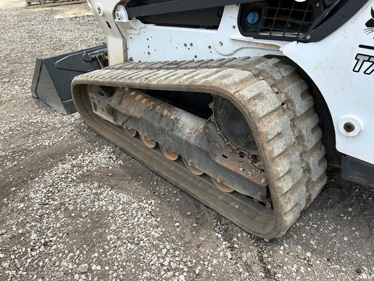 2019-bobcat-t770-image-16