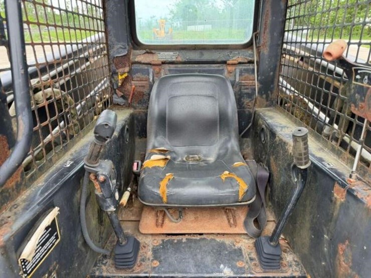 1998-new-holland-lx885-image-13