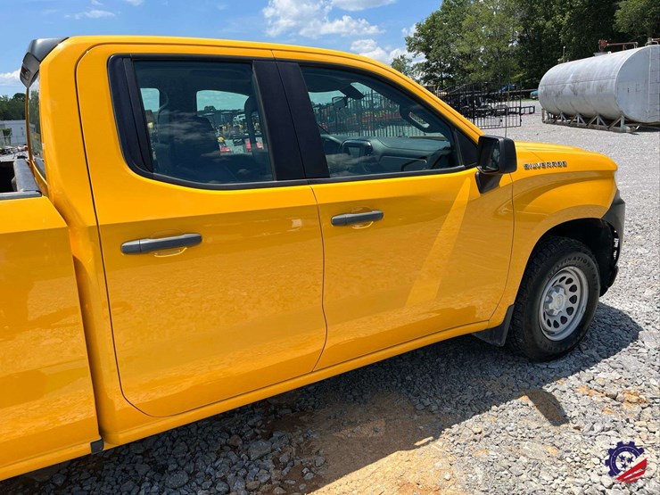 2019-chevrolet-silverado-pickup-truck-image-23